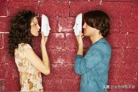 （100个相亲故事）看这个51岁转退干部，一句三磨蹭的聊天记录图片