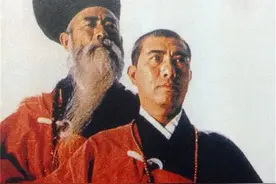 康熙年间，有人在深山发现一老僧，有老者说：他乃百岁大盗王克章图片