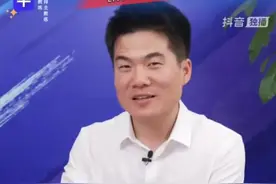 央视归来！董宇辉访谈节目火力全开，观众反应如何？评论区炸开锅图片