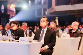 钟南山：从父亲身上我学到了怎么做医生图片