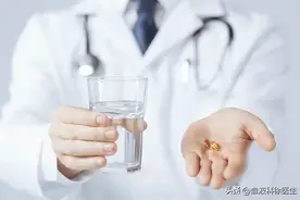 用阿托伐他汀降脂的人注意了，服用时记住3个细节，用错会伤身图片