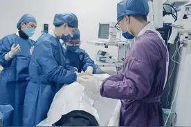 仁医病例丨内科胸腔镜——胸膜诊治显神威图片