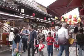我们的节日·端午｜青岩古镇推出新玩法 游客纵享快乐图片