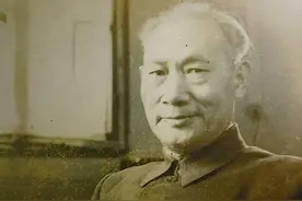 一乞丐欲见周总理被阻拦，乞丐：我叫项与年！三天后红军开始长征图片