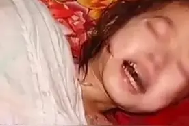 女孩全身溃烂生蛆，想见父亲遭拒，死了就扔出去图片