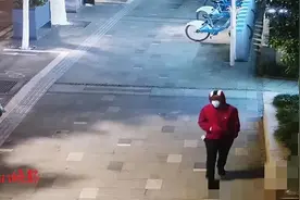 戴假发换女装？没用！一男子被抓图片
