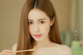 一双鞋30万一支烟3万，超级富二代秦奋，为何栽在了韦雪身上？图片