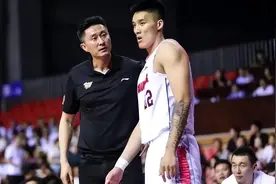 网红中锋痊愈复出！杜锋坐拥5内线，广东队新赛季再添看点图片