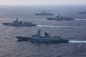 解放军055舰大洋练兵，美国“很不习惯”，出了一个大洋相图片