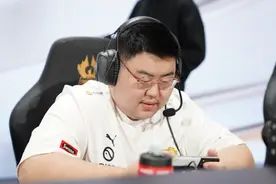 狼队小胖低调复播，200万人气上热搜！今屿约散伙饭，直言不想走图片