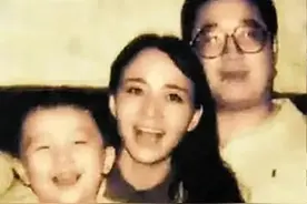 不认儿子想认孙子？英达为自己的狂妄付出了代价，巴图已高不可攀图片