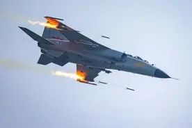引起海空军性能争执，多次事故的歼轰七，为何还生产280余架？图片