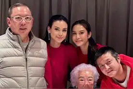 林建岳为母亲摆97岁寿宴，四代同堂好融洽，林老太一双粗眉显霸气图片