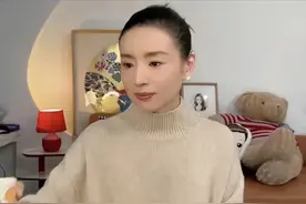 42岁董洁带货火了！不仅没被骂穿搭还掀起种草风，网友直言想买图片