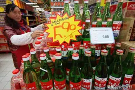 十几块一斤的散酒真的好喝吗？山东大爷：知道了2点，您还会买吗图片