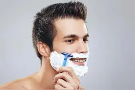 不可思议！男人刮胡子次数多好吗？哪两个时间点要避开？图片