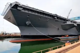 4条电磁弹射排水量11万吨，印媒：中国新航母已成型，破世界纪录图片