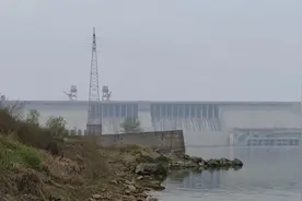 南水北调的源头——丹江口图片