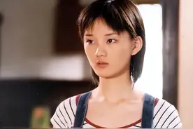 出道即巅峰，黄圣依给她做配，沦为“柜姐”后，她竟然出圈了？图片