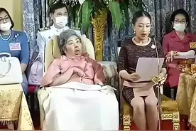 泰国最惨王后：禁锢后宫32年，中风瘫痪舌头外翻，独生女命悬一线图片