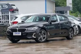宝马5系：车长超5米1，后排空间贼大，等我成功就买它图片