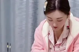 看得出来，亚楠还是很怀念在大衣哥家里的生活图片