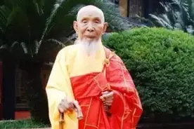 通永老和尚：峨眉武僧，43岁出家，111岁圆寂，每天念佛号10万声图片