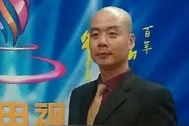 梨园艺｜同样摔僵尸，邵海龙摔出了绝活，两个大腕儿摔的丢人现眼图片
