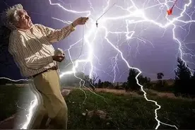 世界上最倒霉的12个人，活着被多次雷劈，去世墓碑还被劈！图片