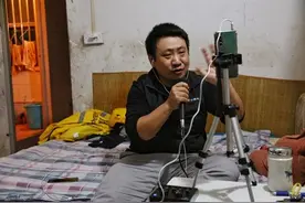 深圳“85后斜杠工人”的励志故事：做四份兼职 为美好生活奋斗图片
