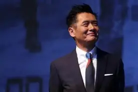 他是港圈最虚伪的明星，看不起内地女星，说要裸捐最后却打自己脸图片