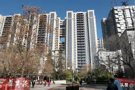 新房变违建，规划24层实际却为“26层”，世家星城四期交房首日被叫停图片