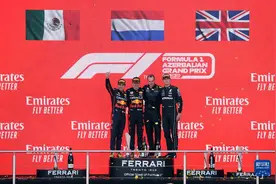 2022年F1阿塞拜疆站 红牛车队车手维斯塔潘夺冠图片