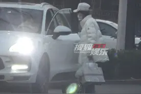 苏醒与女友疑似吵架被拍，状态癫狂张牙舞爪，曾被指有暴力倾向图片