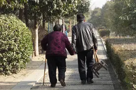 血糖仪需要校正，电子血压计也要校正吗？办法很简单，不能忽略图片