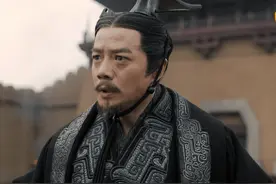 秦始皇是怎么死的？郭沫若直言：不是病死，是被三寸长钉插入耳道图片