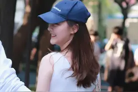 时尚街拍：好看的小姐姐真多，每次来三里屯，都不会白来！图片