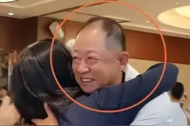 秃头情圣王志文：5任女友无缝衔接，各个是女神！男人嫉妒到发狂图片