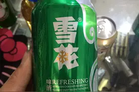 明知道是工业啤水，为何雪花啤酒还那么多人喝？网友：被逼的图片