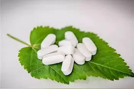 56岁男子每天坚持吃一片叶酸，半年后，身体出现了哪些变化？图片