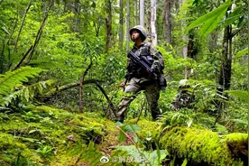 西藏军区某边防团“00后”女兵首次踏上艰辛巡逻路图片