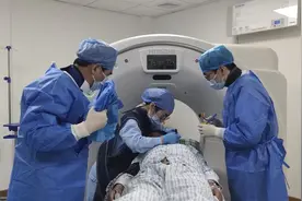 ​广药三院｜治疗一个月后，却出现双下肢瘫痪图片
