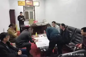 俩邻居20年陈年“恩怨”，民警“跑断腿”温情化解图片