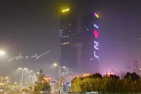 南京这座城市，怎么说呢？它好像“怪怪的”图片