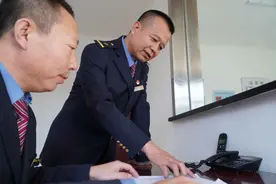 交广会客厅｜货运场上的“金牌红娘”图片