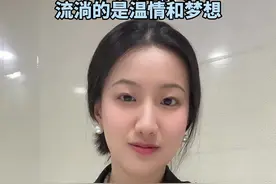 街头公益钢琴让温情传递图片