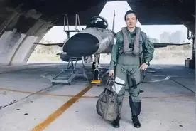 台军女飞行员叫嚣：只要军官一下令，大陆歼20我会毫不犹豫击落图片