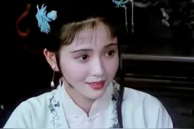 这才是让贾宝玉一眼万年该有的皮囊吧！12版林黛玉对比，差距惨烈图片