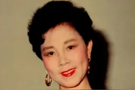 “阿庆嫂”扮演者洪雪飞: 52岁命丧山沟，丈夫以特别方式悼念她图片