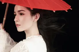 为何内地小伙难娶新疆姑娘，新疆本地姑娘说出实情，困难确实大！图片